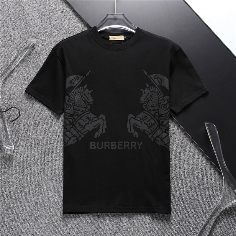 Burberry Men's T-shirts 682